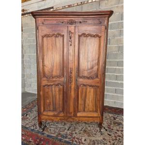 Armoire en noyer massif Provençale, , moulurée, sculptée,Louis XV, d'époque XVIIIᵉ Siècle