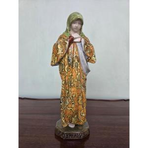 Mater Amabilis,  Vierge en faïence polychrome, d'époque XIXᵉ
