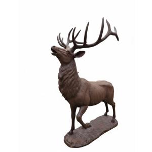 Grand cerf bramant en fonte de fer, d'époque XXᵉ siècle