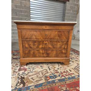 Louis-philippe Chest Of Drawers In Walnut And Walnut Veneer. 19th-century Piece