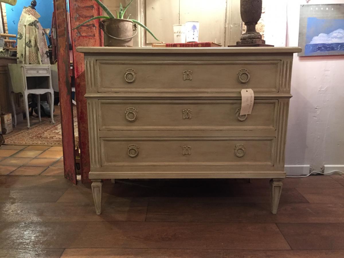 Commode De Style Louis XVI, Peinte.