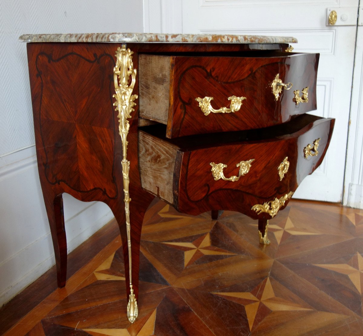 Sauteuse Commode In Violette Wood, Louis XV Period - 18th Century-photo-2