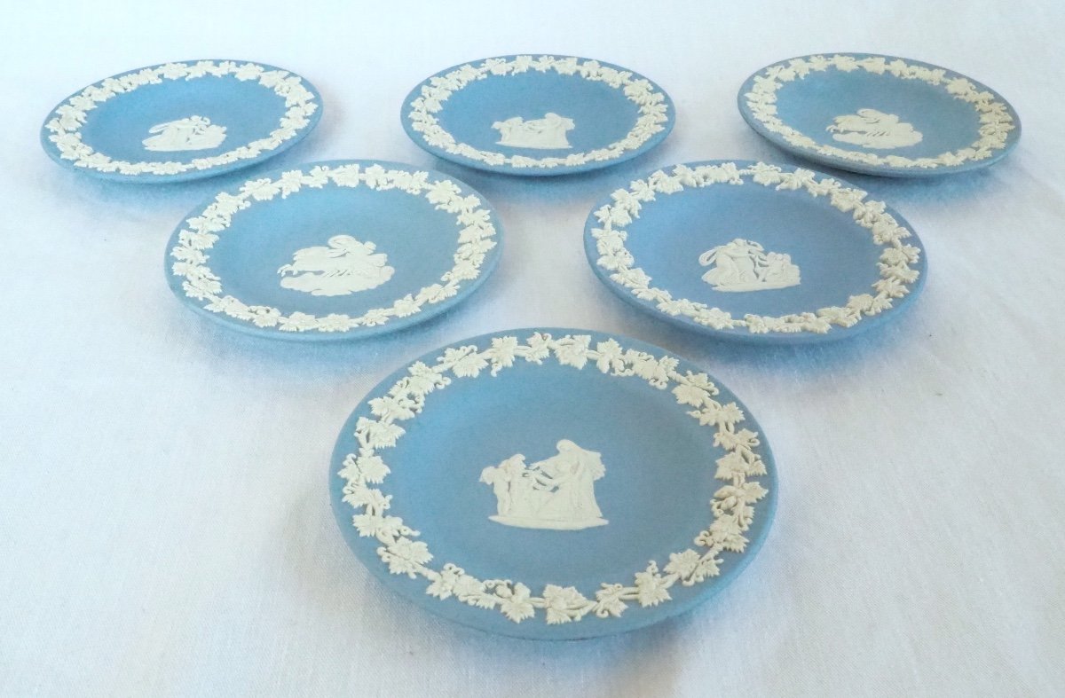 Wedgwood : Set Of 6 Porcelain Biscuit Plates-photo-2