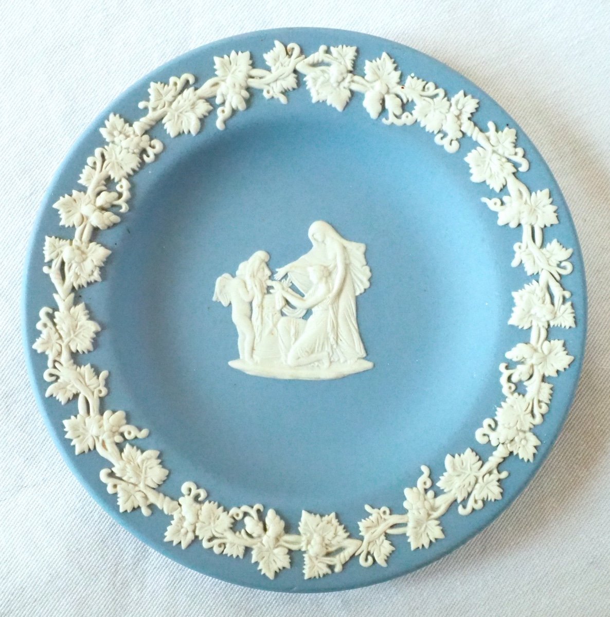 Wedgwood : Set Of 6 Porcelain Biscuit Plates-photo-3