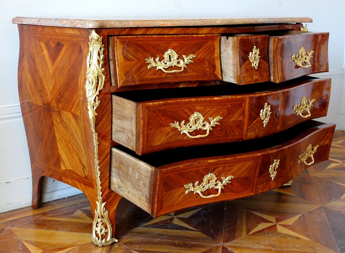Jb Hedouin: Louis XV Period Tomb Commode In Rosewood, Circa 1750 - Stamped-photo-1