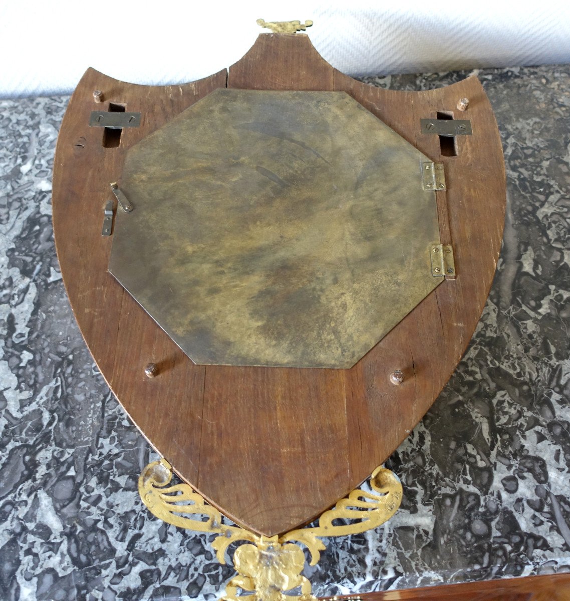 Empire Cartel Clock In Crest, Thuja Burl And Gilt Bronze, By Raguet Early 19th Century-photo-5