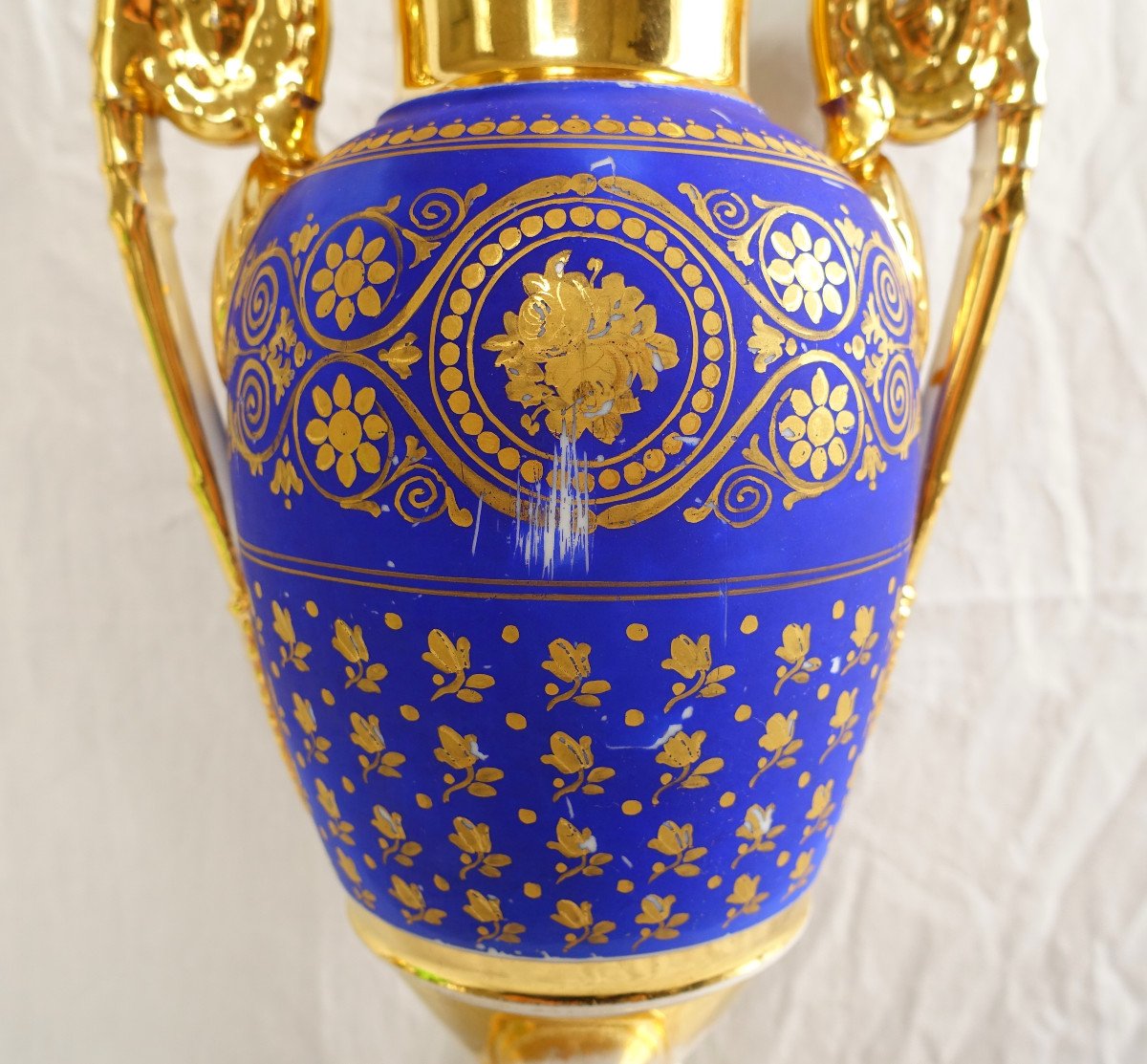 Grand Vase à l'Antique En Porcelaine De Paris Bleu Et Or, époque Empire Restauration-photo-1