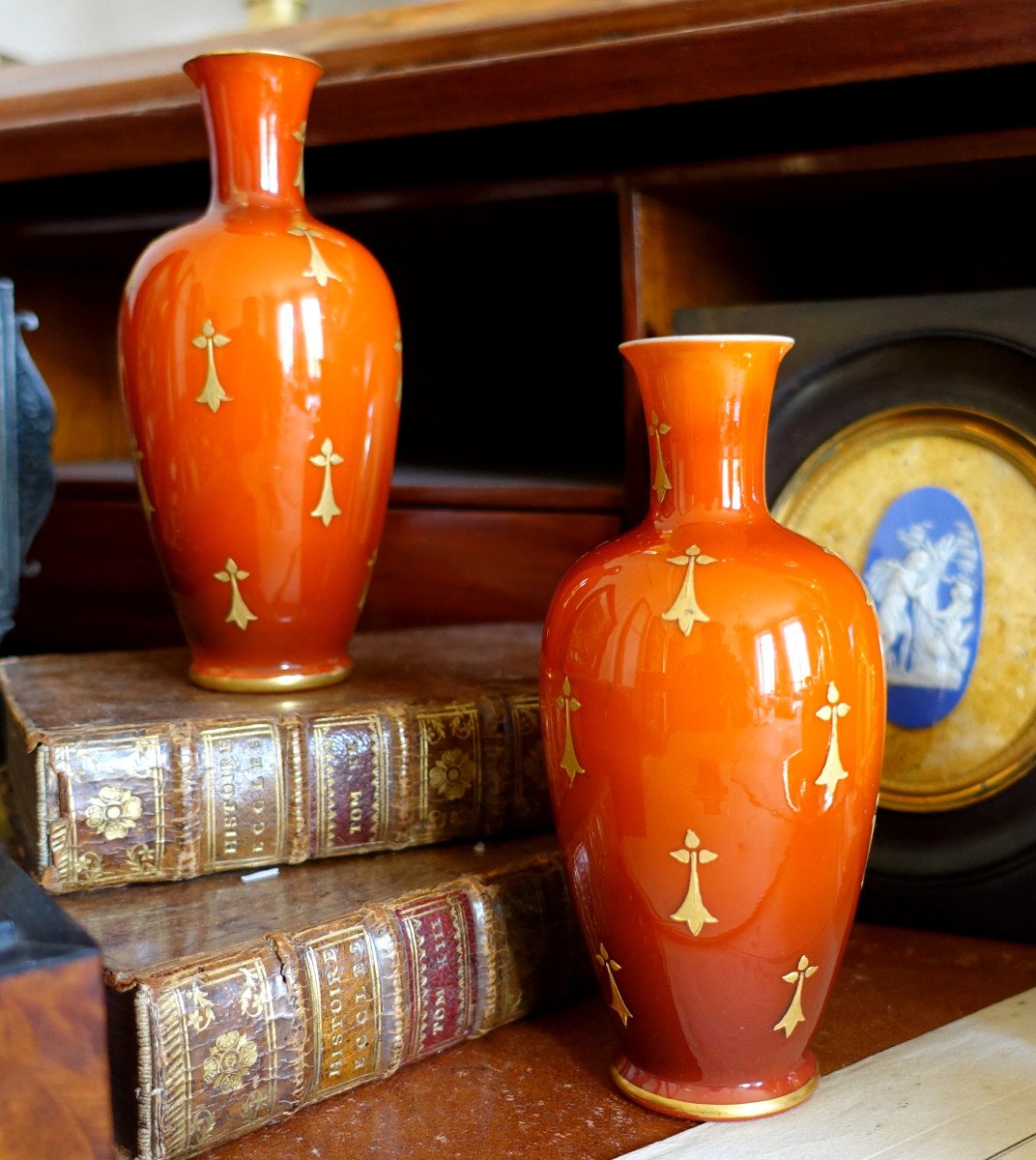 Baccarat - Pair Of Orange And Gold Opaline Vases - 1900 Period