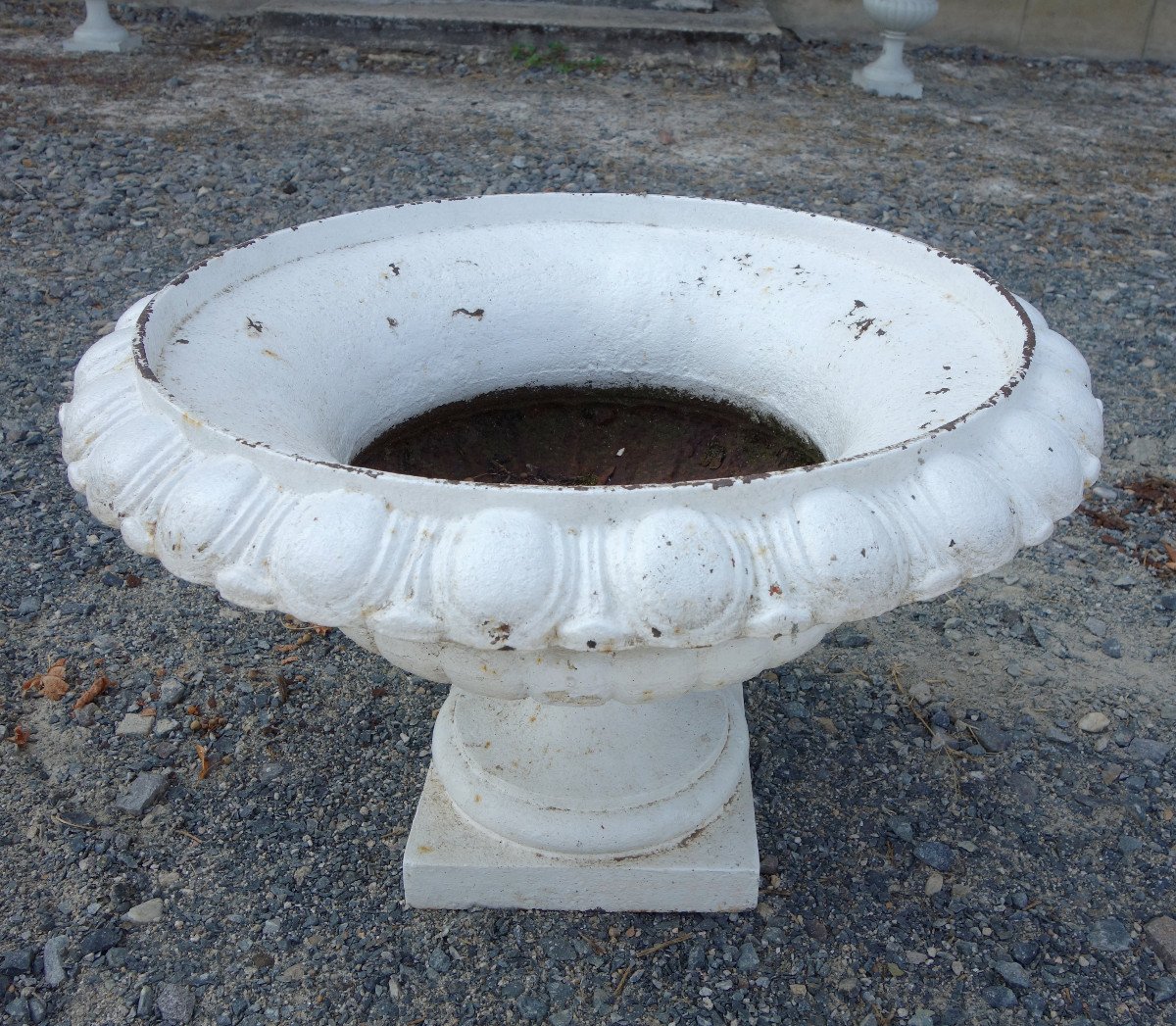 Pair Of Large Painted Cast Iron Ornemental Garden Vases Or Planters, 19th Century-photo-2