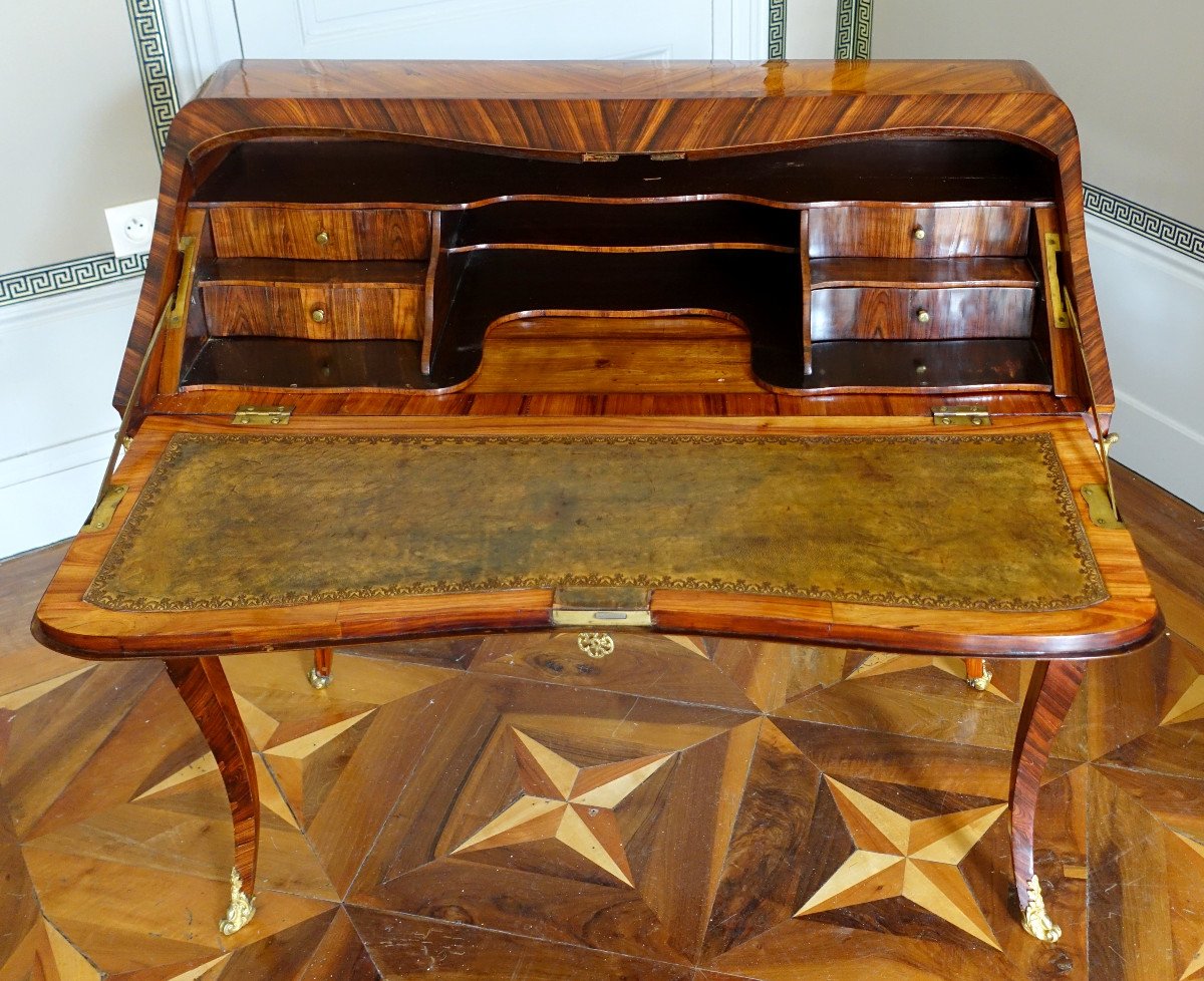 Léonard Boudin - Bureau Dos d'âne d'époque Louis XV En Bois De Violette - Estampillé-photo-3