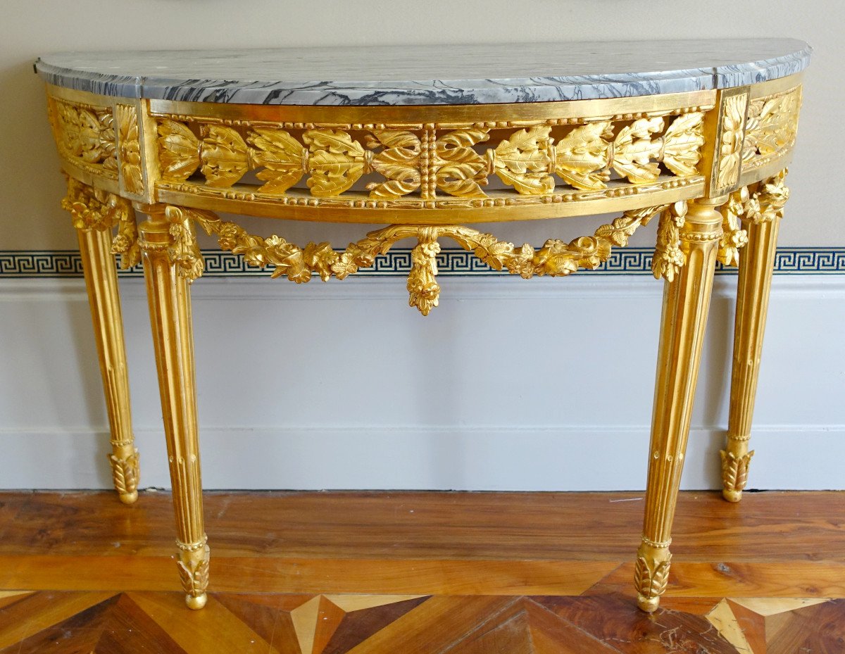 Console Demi-lune Louis XVI à 4 Pieds En Bois Sculpté & Doré à La Feuille d'Or Vers 1780