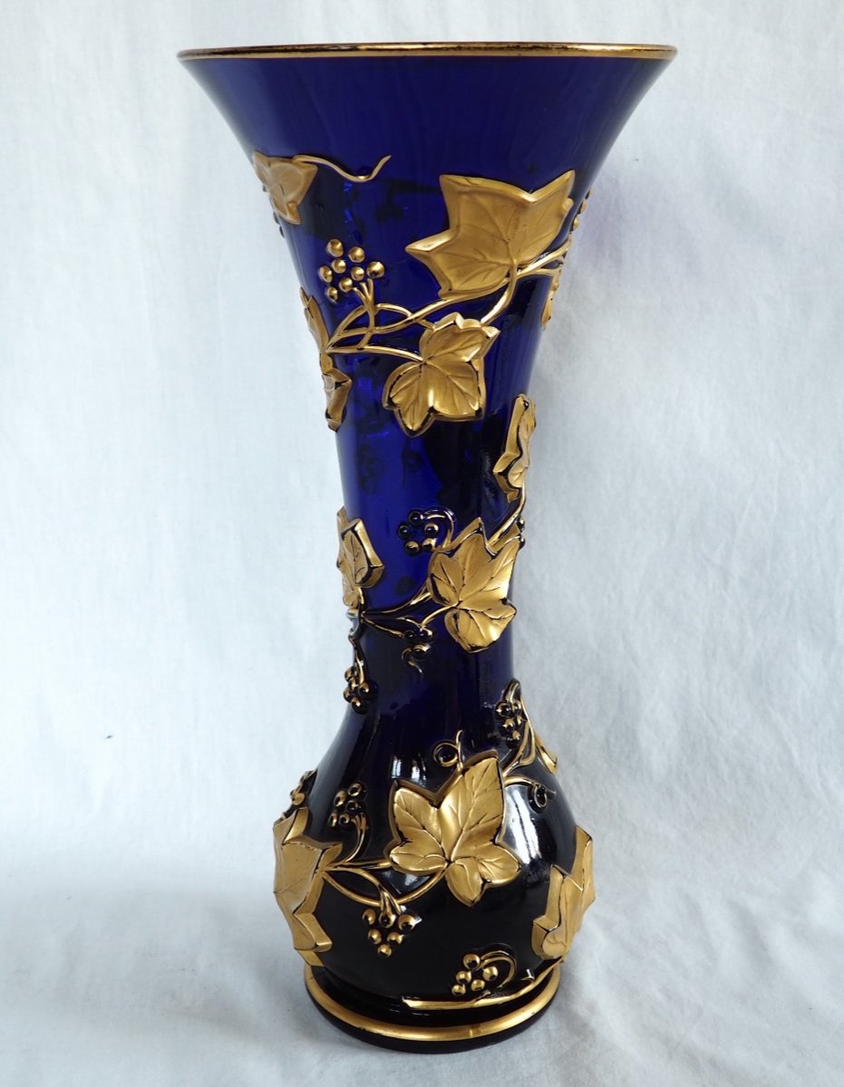 Tall Cobalt Blue Baccarat Crystal Vase, Gold Ivy Garland Pattern - 39.6cm-photo-2