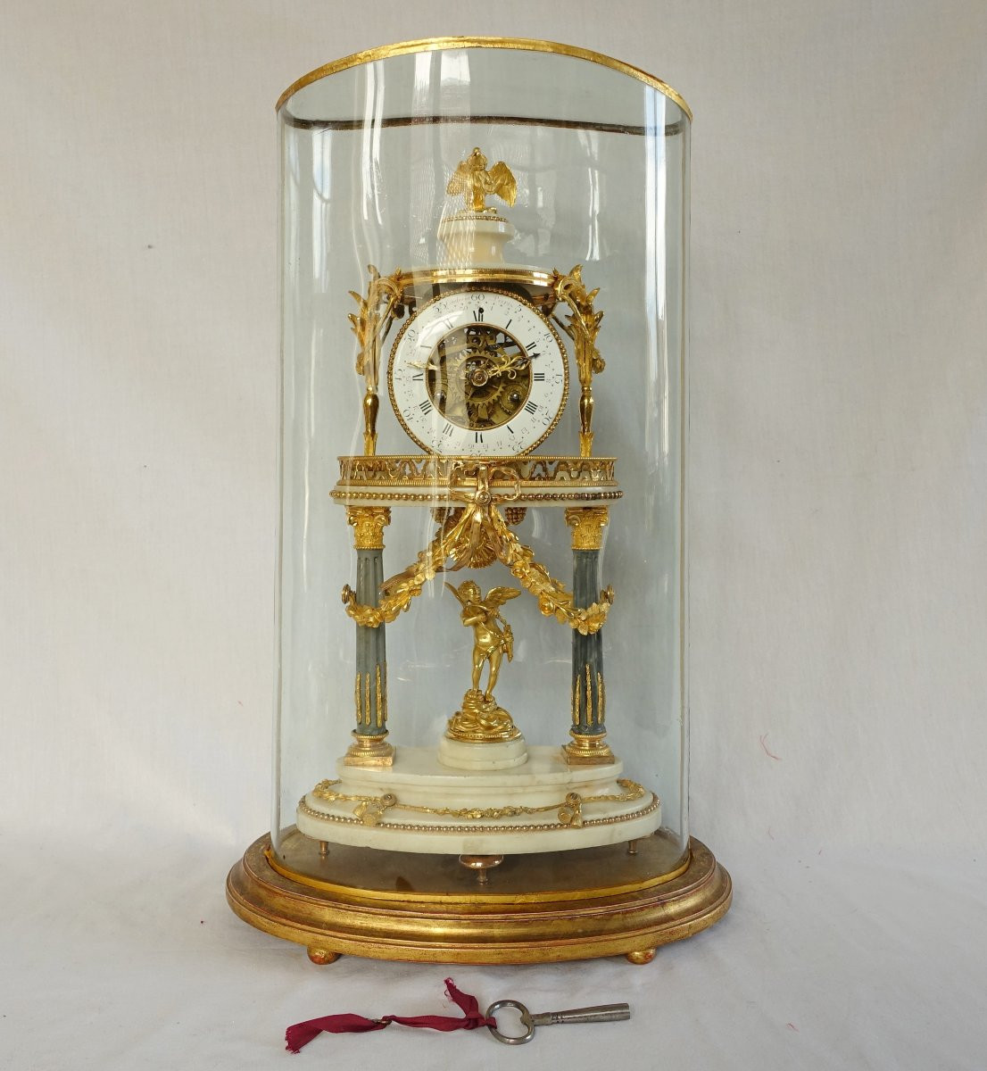 Pendule d'époque Louis XVI Au Temple De l'Amour Aveugle, Gardien Du Temps - Avec Son globe-photo-2