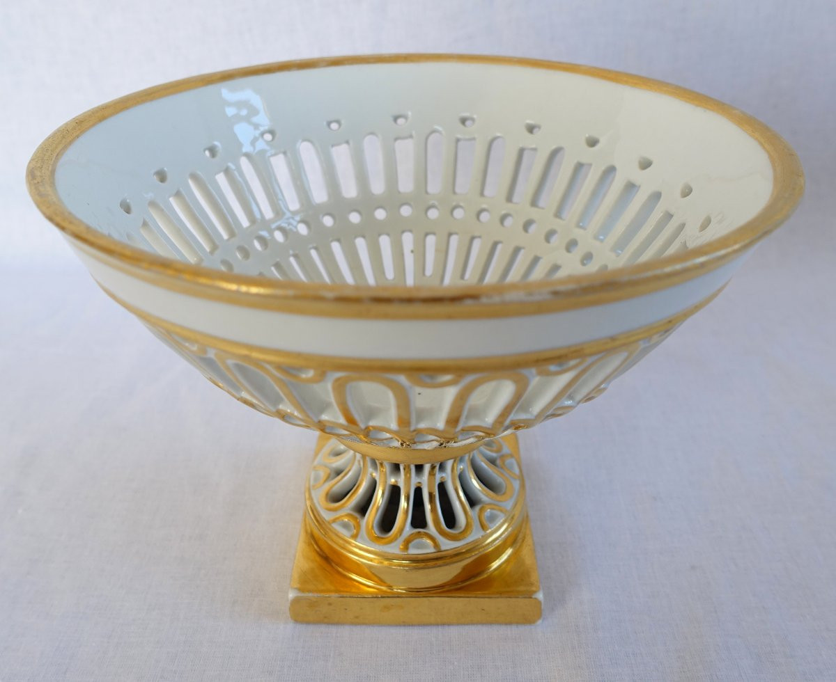   Openwork Cup In Paris Porcelain, Gold-gilded, Empire / Restoration Period-photo-2