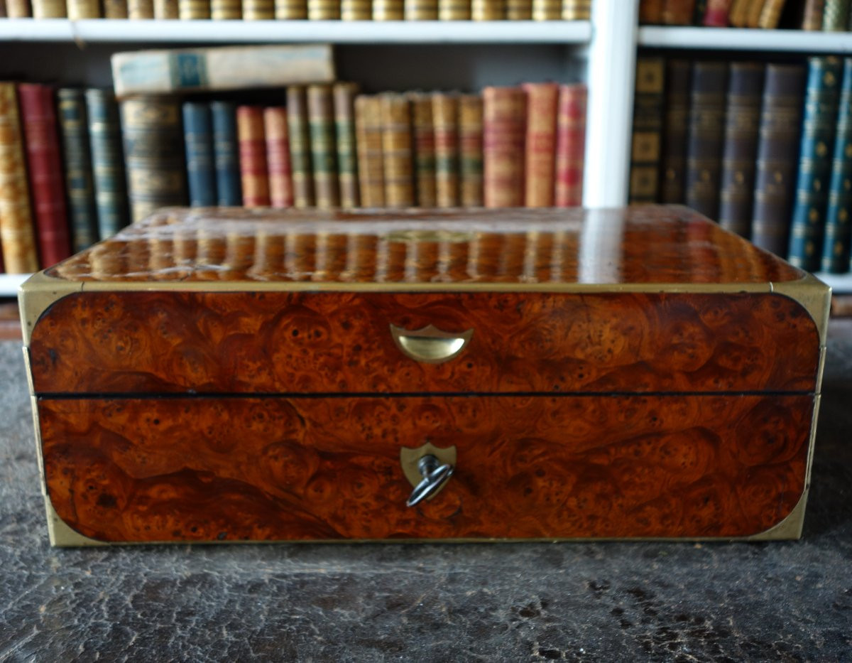 Coffret de marine d'époque Empire à Serrure à Trefle et Poignées Retractables-photo-1