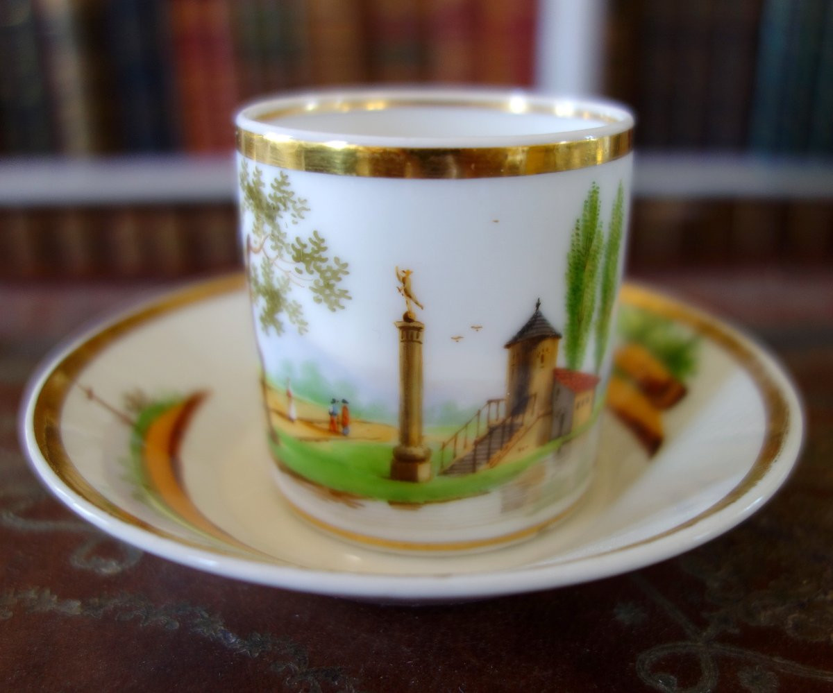 Empire Coffee Cup In Paris Porcelain With Fine Gold Gilding & Castle Landscape - Circa 1820-photo-3