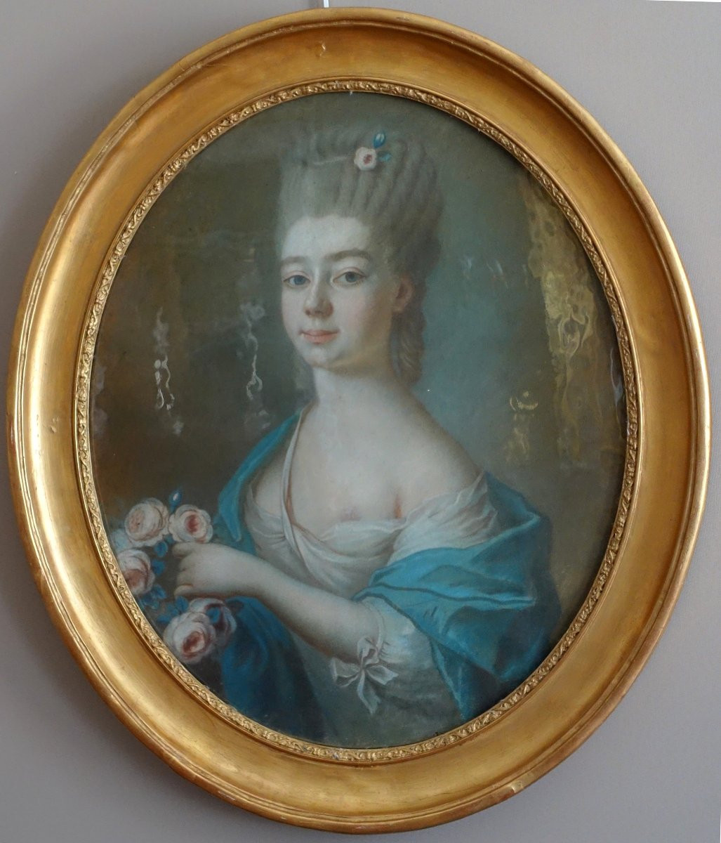 18th Century French School, Portrait Of An Aristocratic Lady As Flora, Pastel-photo-3