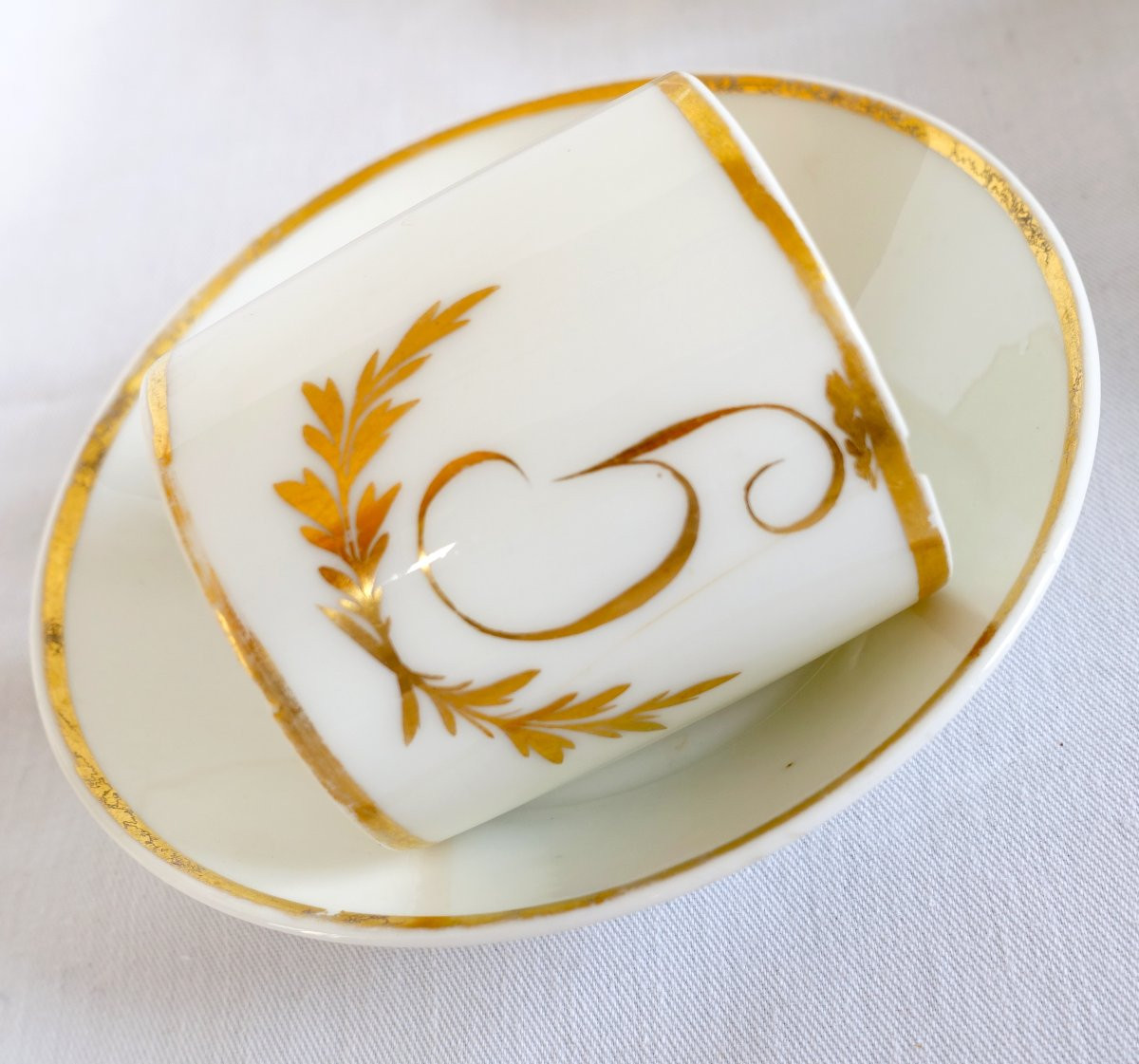 Suite de 4 tasses à café litrons à monogrammes d'époque Directoire vers 1800-photo-3