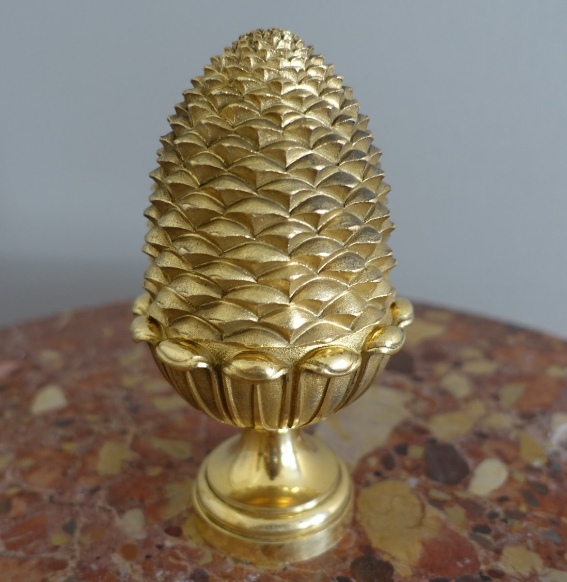 Boule de rampe d'escalier de château en bronze doré - style Louis XVI Empire - Maison Fontaine-photo-3