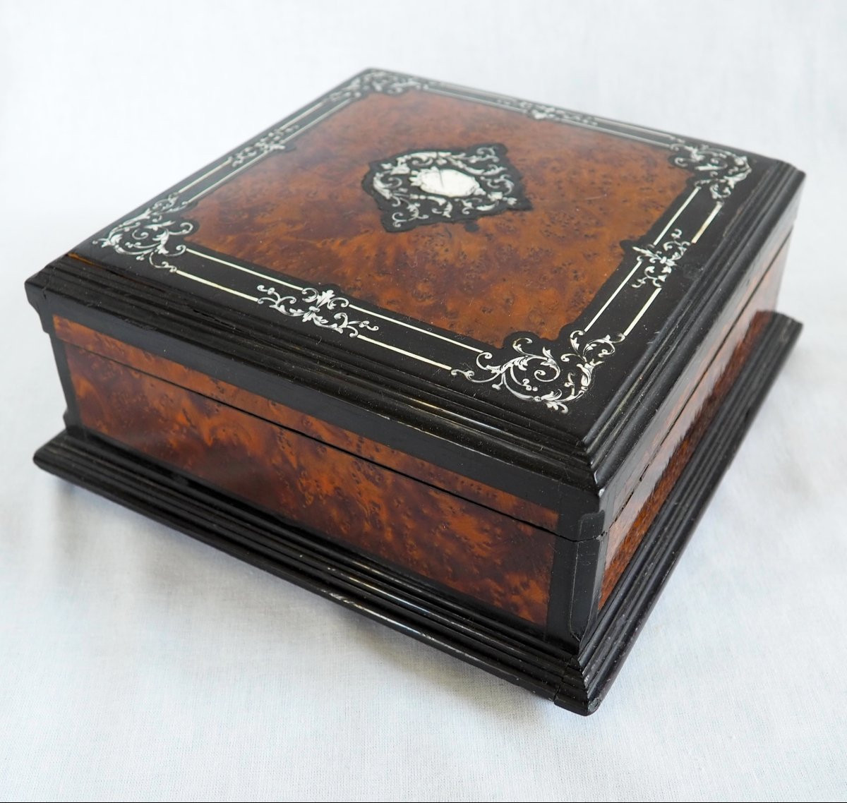 Napoleon III Marquetry Jewelry Box-photo-5