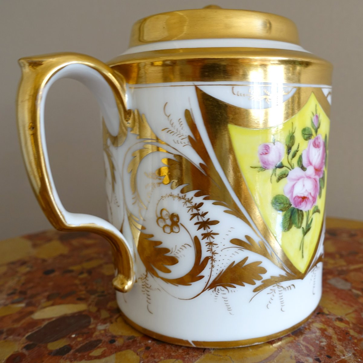 Verseuse, théière en porcelaine de Paris décor Roses & Doré - circa 1820-photo-1