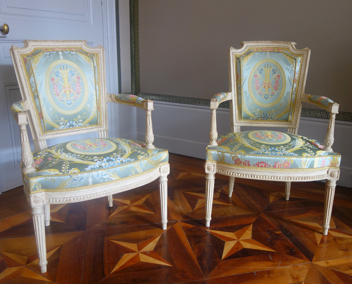 Paul-François JEAN : paire de fauteuils cabriolets d'époque Louis XVI estampillés