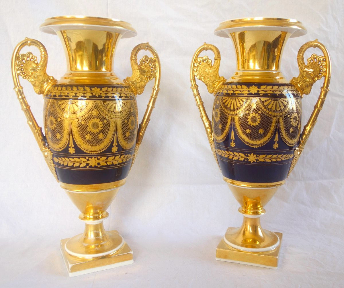 Paire de vases en porcelaine de Paris dorée et polychrome, époque Empire Restauration - 32,7cm-photo-4