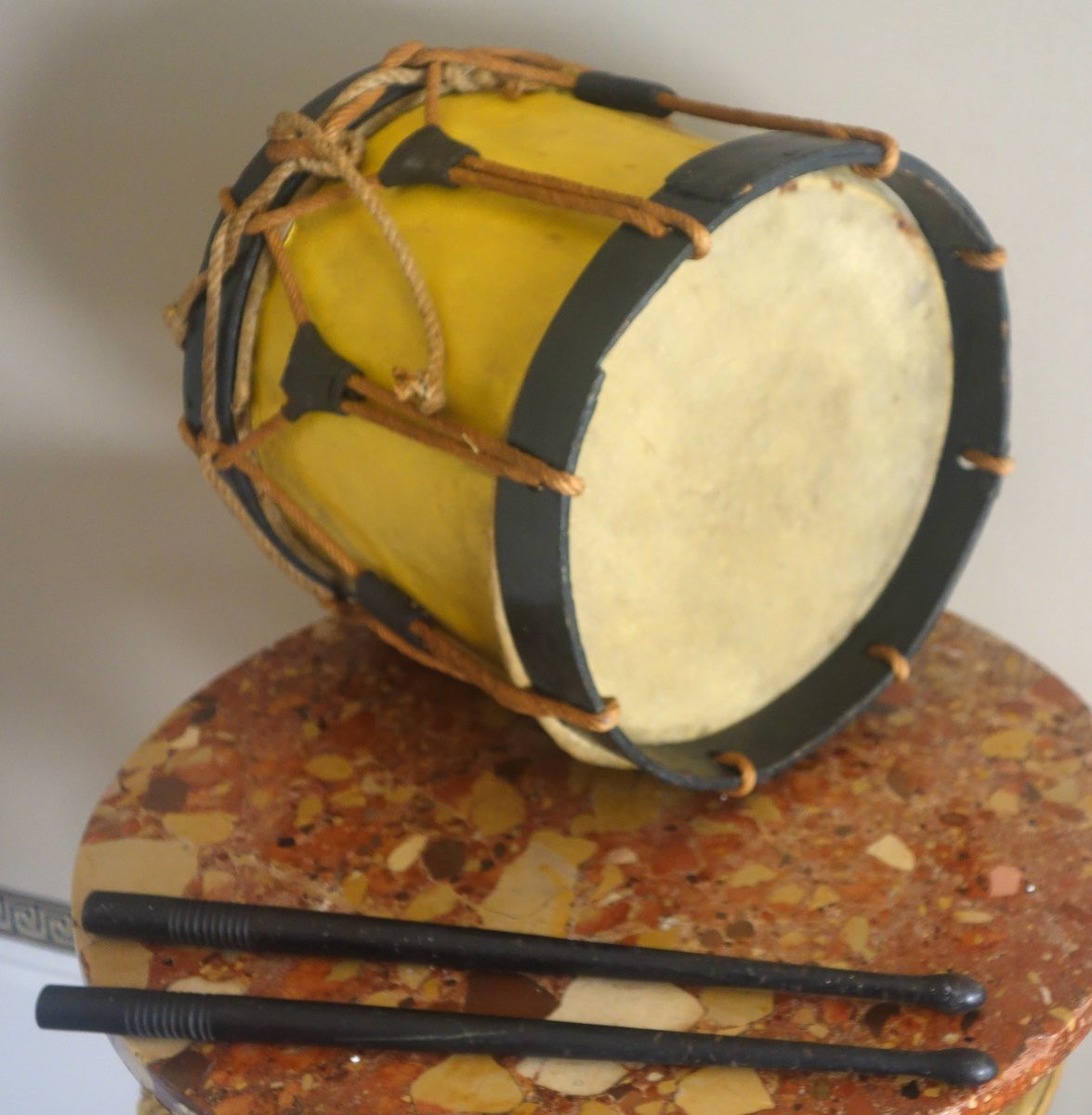 Child's Drum And Its Sticks, 19th Century - 1900-photo-1