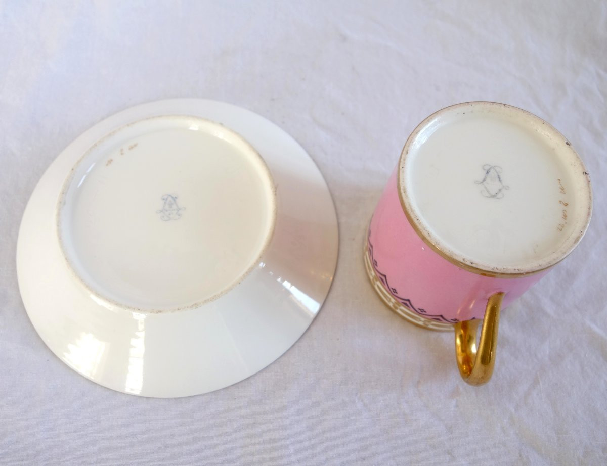 Manufacture Royale de Sèvres 1821 - tasse à café litron en porcelaine à décor Egyptien rose-photo-5