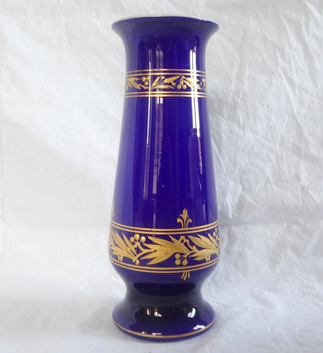 Blue Overlay Baccarat Opaline Crystal Vase - Circa 1900-photo-3