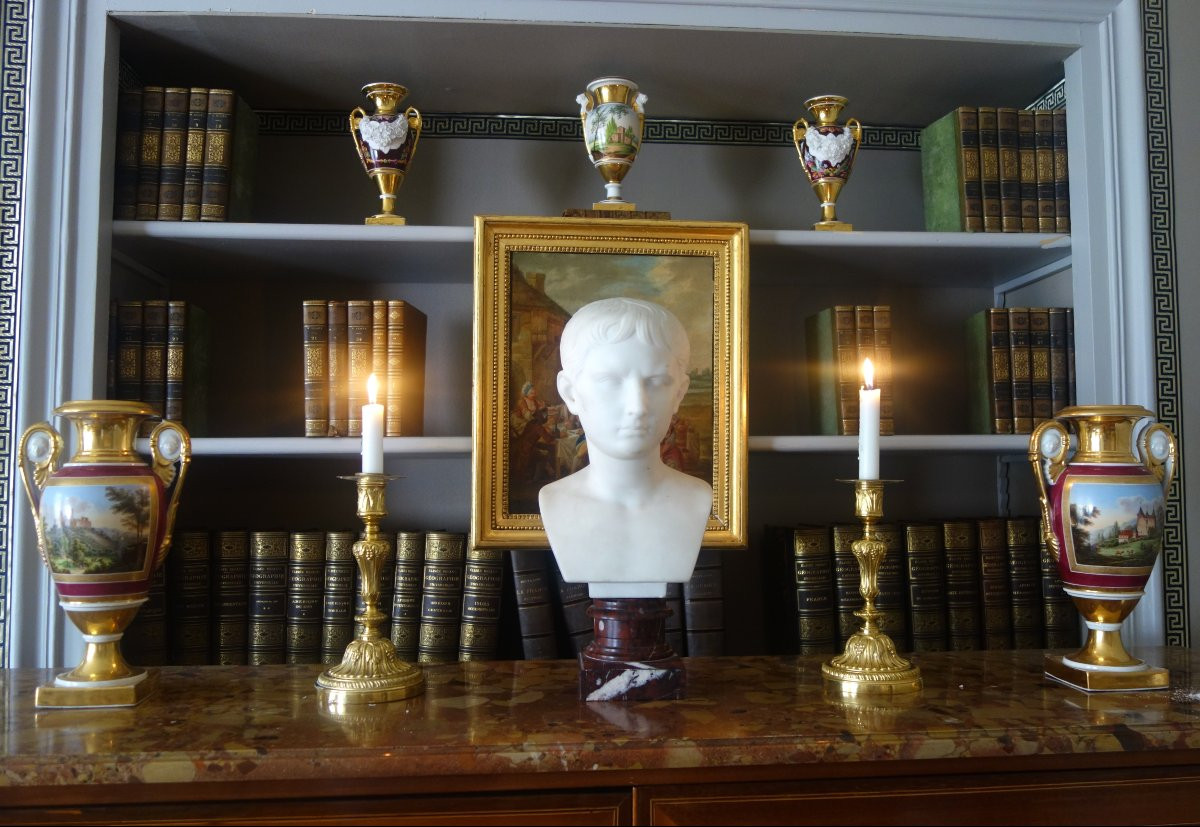 Pair Of Louis XVI Period Candlesticks In Chased Bronze And Gilded With Fine Gold-photo-6
