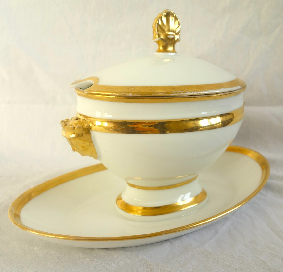 Paire de saucières en porcelaine de Paris dorée à l'or fin - epoque Empire-photo-1