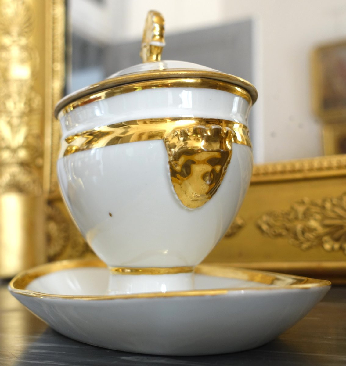 Paire de saucières en porcelaine de Paris dorée à l'or fin - epoque Empire-photo-2