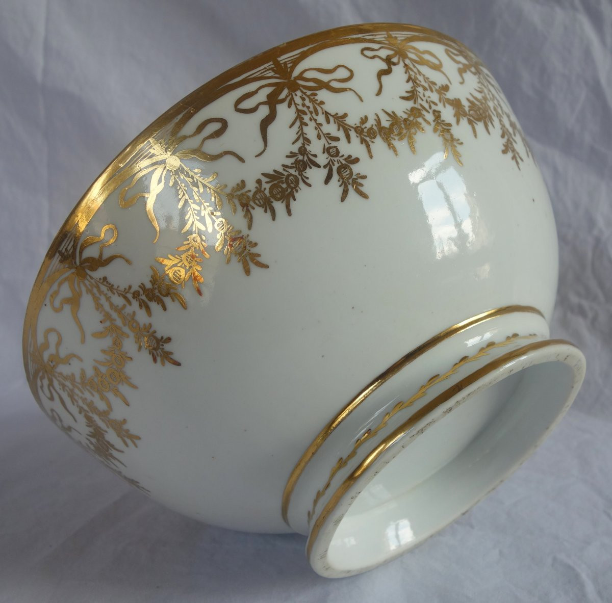   White And Gold Paris Porcelain Biscuit Bowl - Directoire Period, Late 18th Century-photo-1