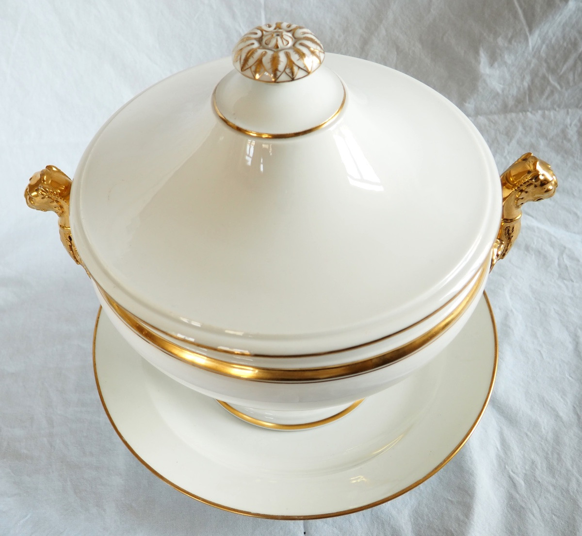 Nast : Empire Paris Porcelain Soup Tureen Enhanced With Fine Gold - Early 19th Century-photo-4