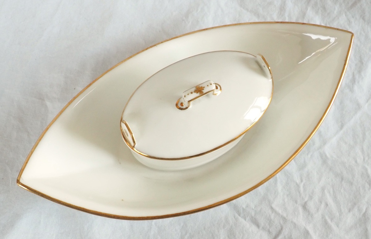 Nast : beurrier d’époque Empire en porcelaine de Paris blanche et or-photo-6