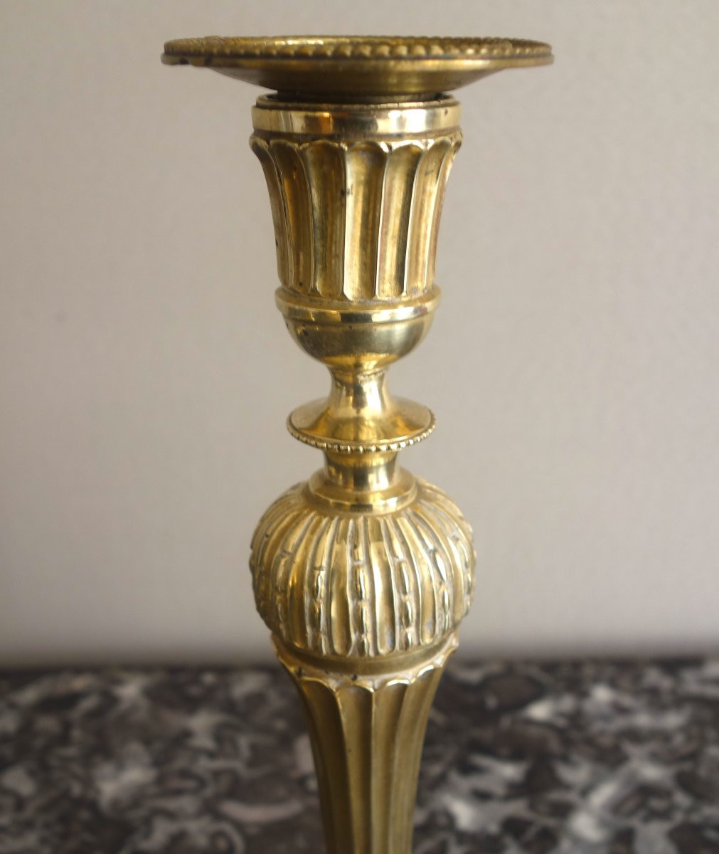 Paire de bougeoirs / flambeaux d'époque Louis XVI en bronze ciselé - XVIIIe siècle-photo-1