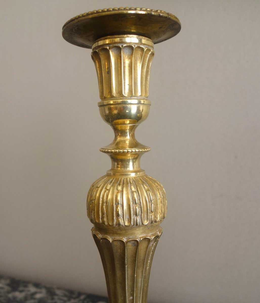 Paire de bougeoirs / flambeaux d'époque Louis XVI en bronze ciselé - XVIIIe siècle-photo-2