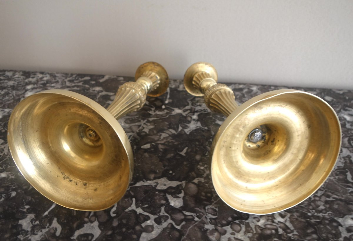 Paire de bougeoirs / flambeaux d'époque Louis XVI en bronze ciselé - XVIIIe siècle-photo-3