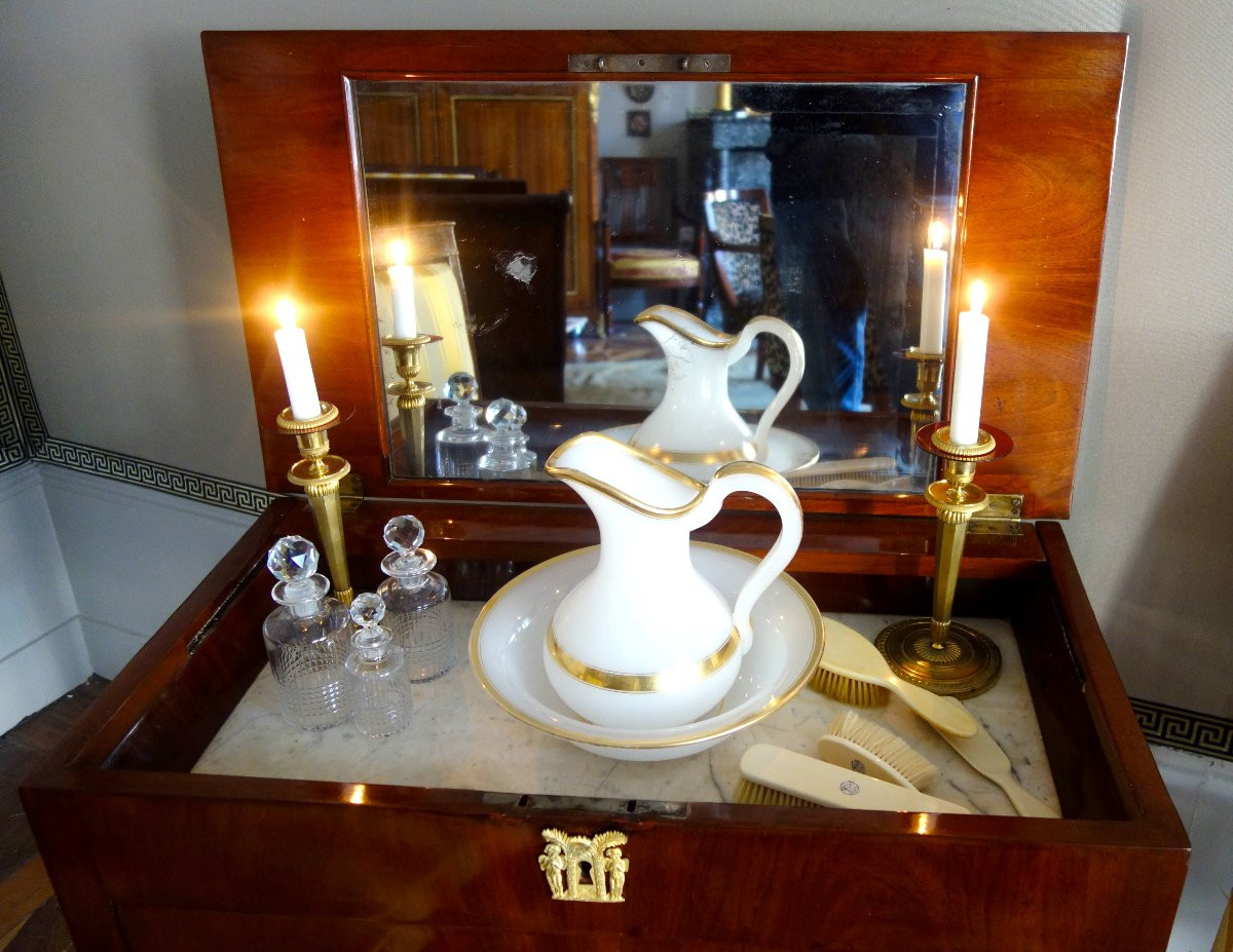 Lavabo en opaline savonneuse de Baccarat à filets or - époque Napoléon III-photo-8