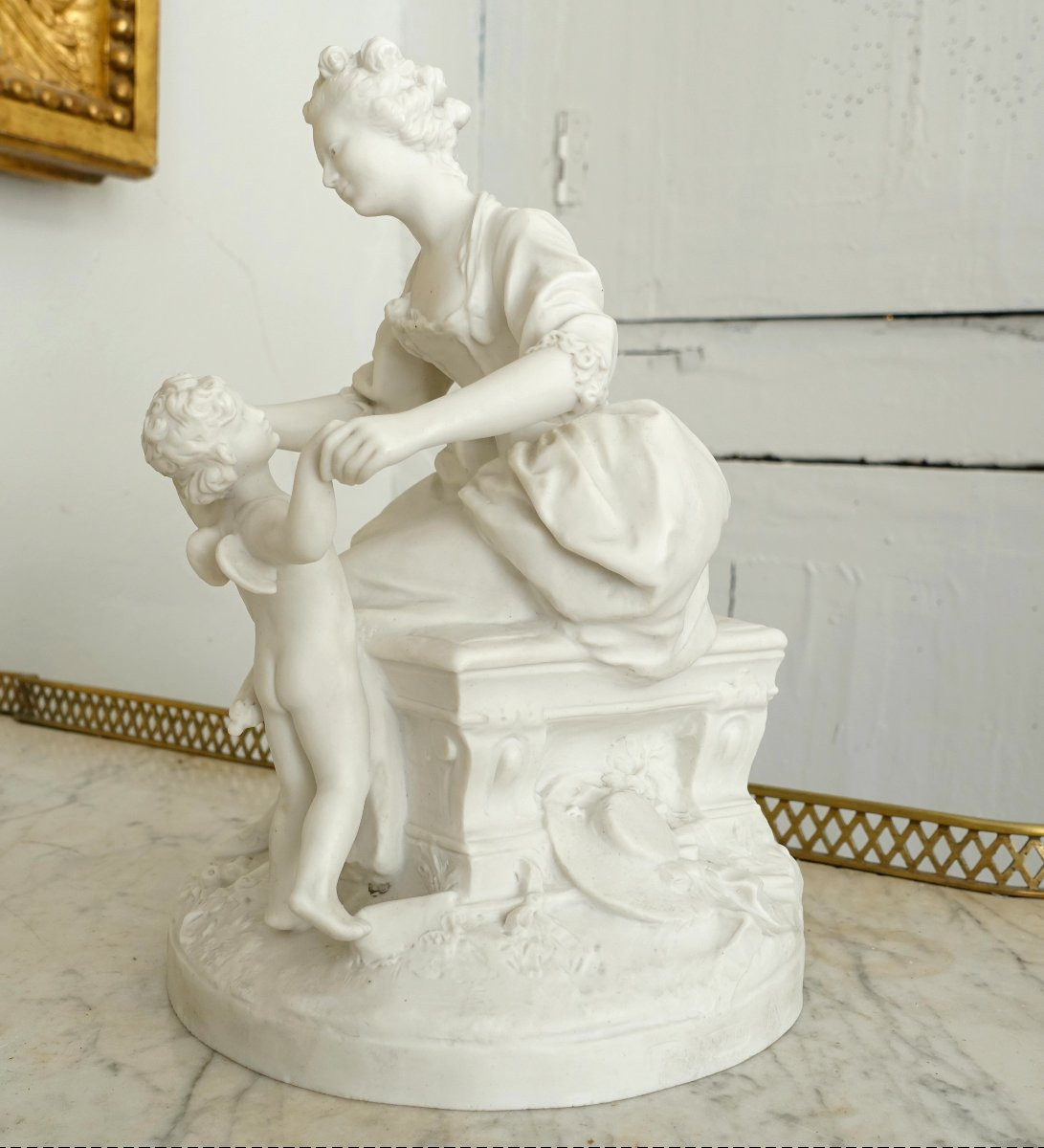 Manufacture de Sèvres : scène galante du XVIIIe siècle - la leçon à l'amour,  biscuit signé-photo-2
