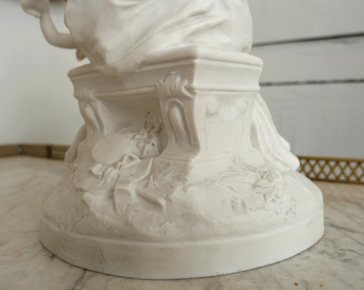 Manufacture de Sèvres : scène galante du XVIIIe siècle - la leçon à l'amour,  biscuit signé-photo-4