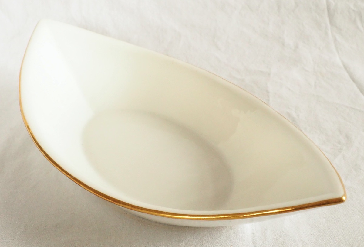 Nast : Pair Of Empire Porcelain Navette-shaped Dishes Enhanced With Fine Gold - Early 19th Cent-photo-2