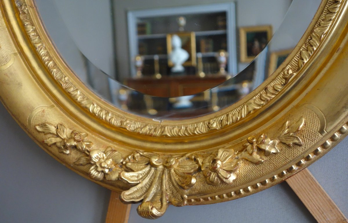 Oval Mirror In The Louis XIV Style, Gilded Wood With Gold Leaf, Beveled Glass: 58.5cm X 68cm-photo-3