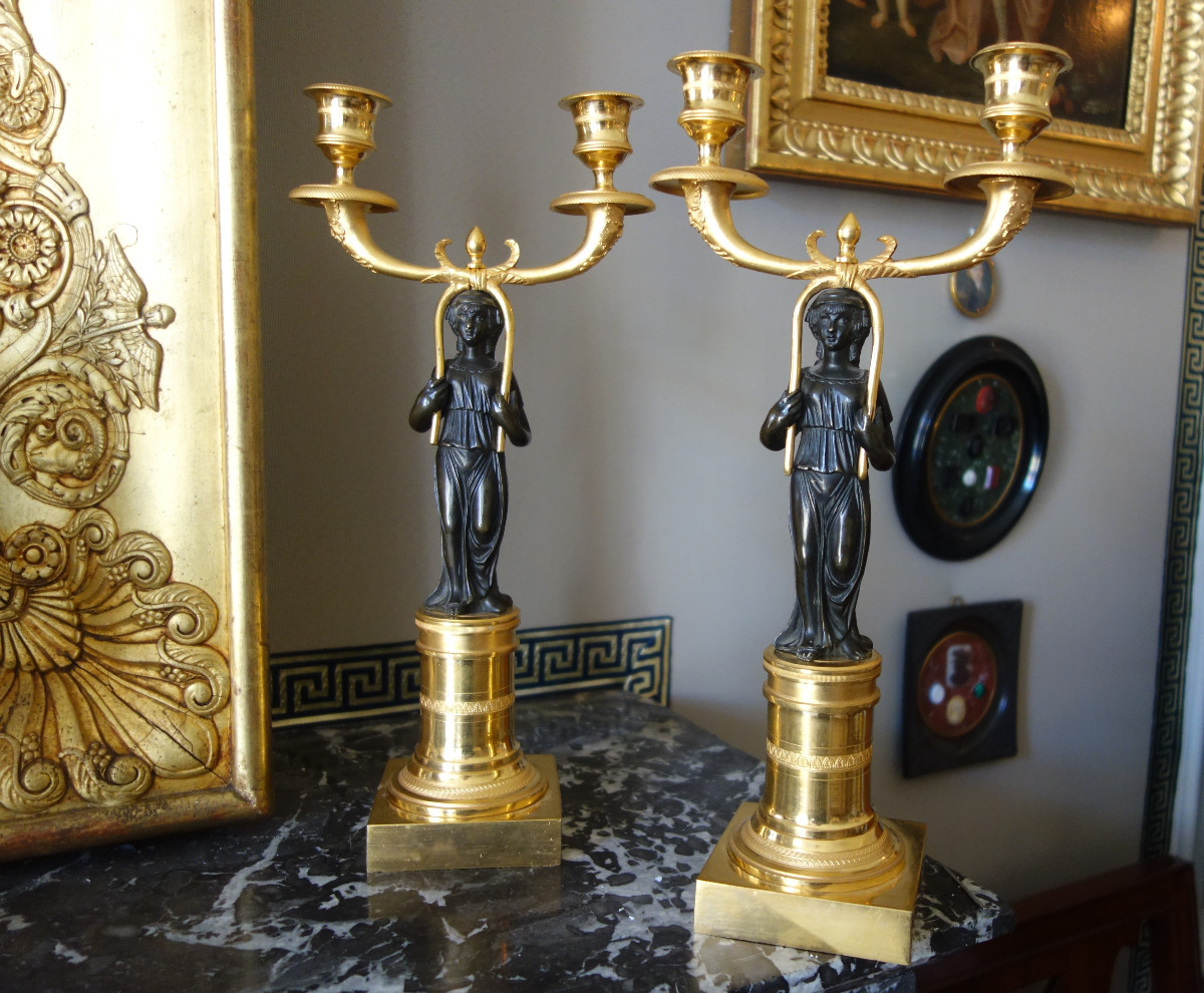 Paire de candélabres en bronze patiné et doré d'époque Consulat : hauteur 35,5cm