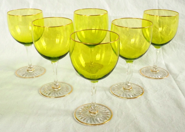 Baccarat - 6 verres &agrave; vin du Rhin en cristal verts chartreuse rehauss&eacute;s &agrave; l&#039;or fin