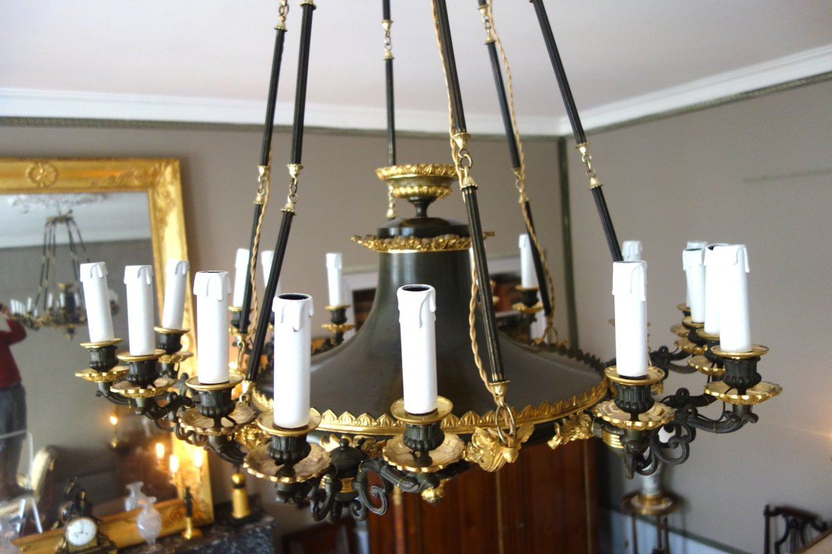   Grand lustre Empire en lampe antique à 18 feux, bronze doré & patiné, XIXe siècle vers 1830-photo-2
