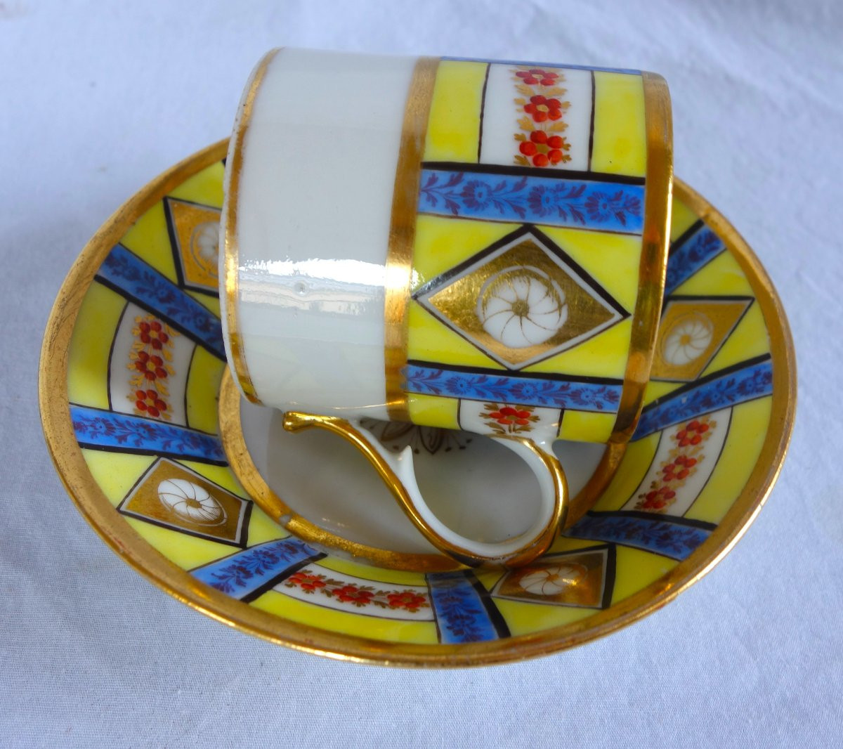 Paire de tasses à café litron en porcelaine d'époque Empire début 19e siècle-photo-1