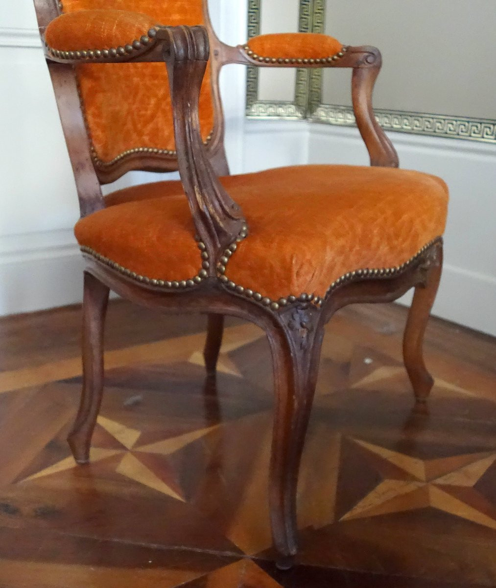 Paire de fauteuils cabriolets d'époque Louis XV en velours frappé - XVIIIe siècle-photo-2