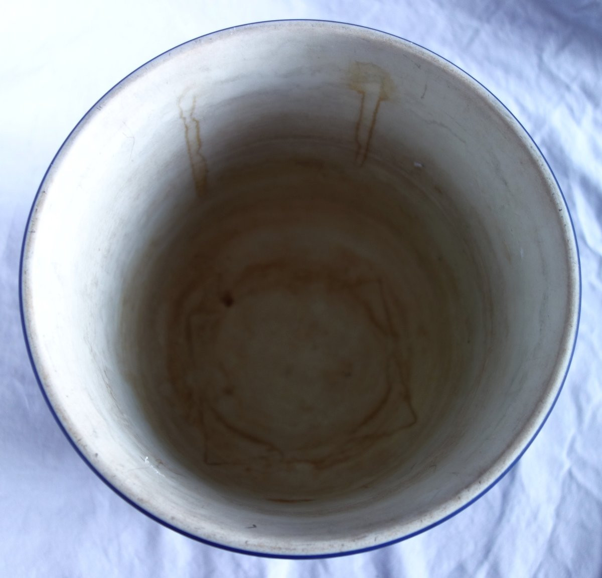 Wedgwood : grand cache-pot / centre de table néoclassique en porcelaine biscuit bleu foncée-photo-6